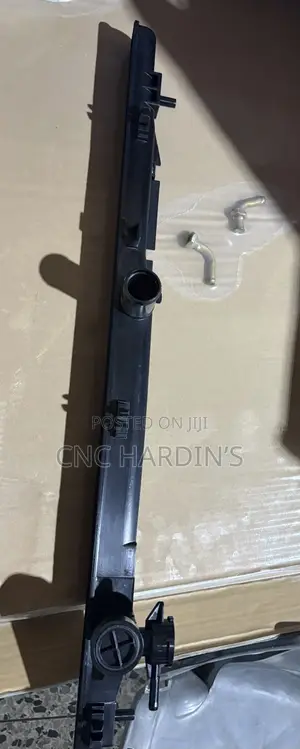 Brand New Radiator Top Plastic Tank for Toyota Camry V6 (TO-0132)