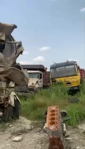 HOT Distress Sale of Piles of Scrap Trucks and Metals
