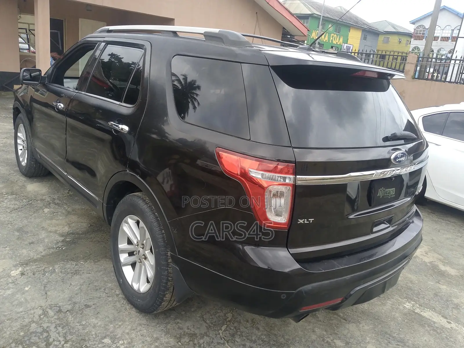 Ford Explorer 2012 Brown
