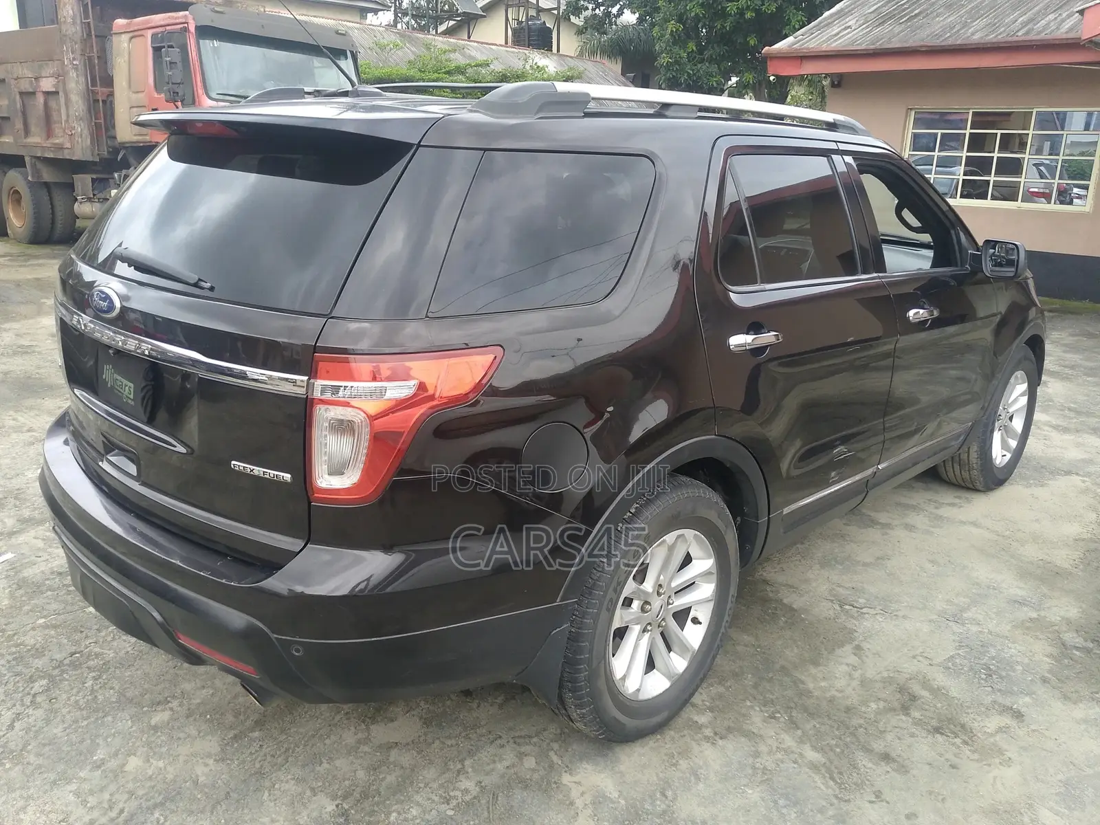 Ford Explorer 2012 Brown