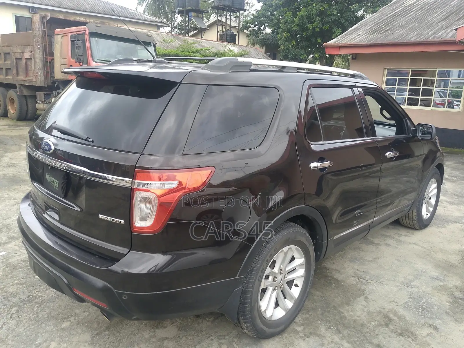 Ford Explorer 2012 Brown