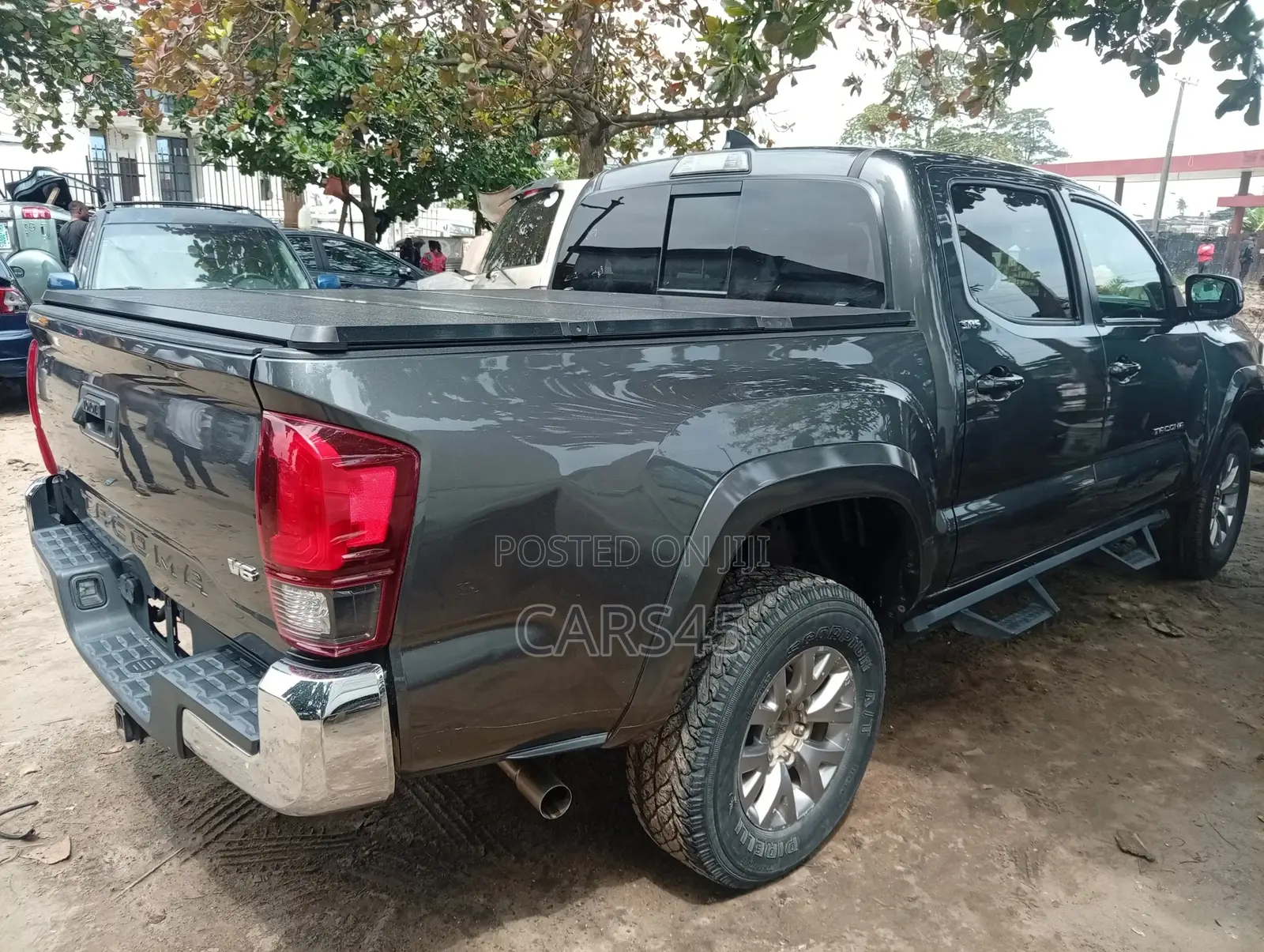 Toyota Tacoma 2018 Gray