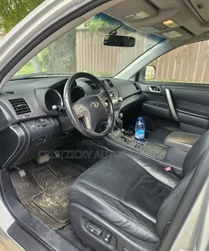 Toyota Highlander 2009 Silver