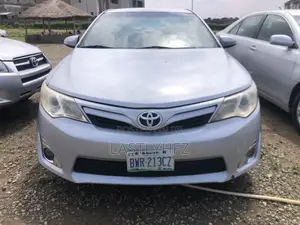 Toyota Camry 2012 Silver