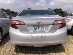 Toyota Camry 2012 Silver