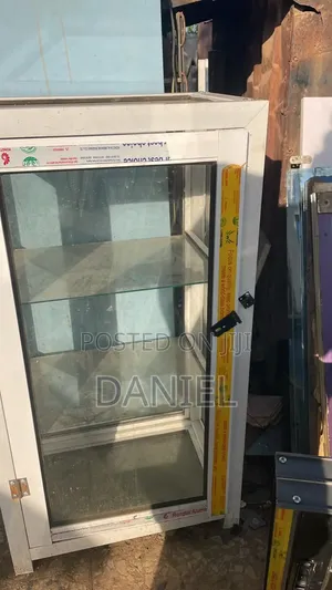 Show Glass