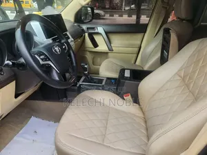 Toyota Land Cruiser Prado 2017 Black