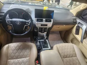 Toyota Land Cruiser Prado 2017 Black