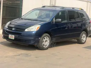 Toyota Sienna LE AWD 2005 Blue