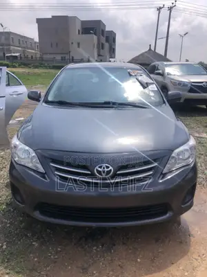 Toyota Corolla 2012 Gray