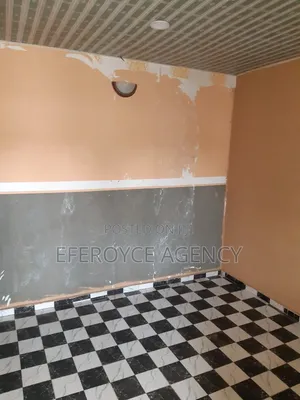 1bdrm Room & Parlour in Agbor Road Bypass, Benin City for rent