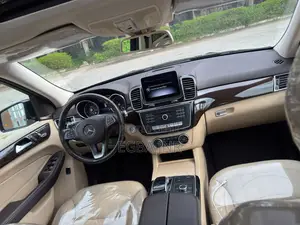 Mercedes-Benz GLE-Class 2017 Blue
