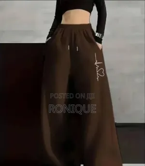 Women’s Brown Wide-Leg Baggy Trousers – Casual Graphic Print Pants