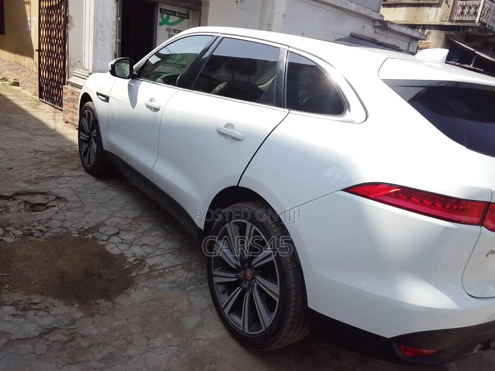 Jaguar F-Pace 2017 White