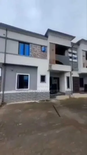 13bdrm Block of Flats in Benin City for sale