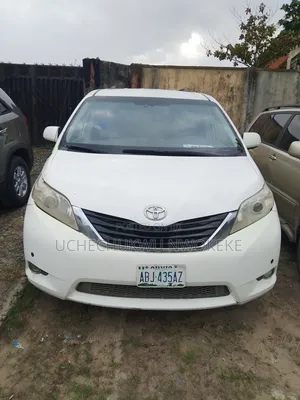 Toyota Sienna 2012 White