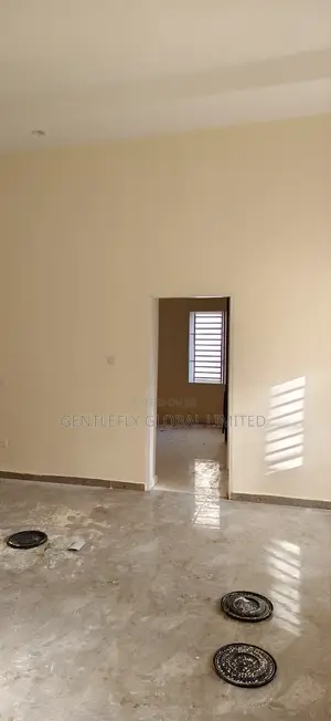 5bdrm Townhouse / Terrace in D S Dan Iya Close, Guzape District