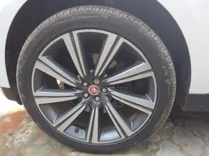 Jaguar F-Pace 2017 White
