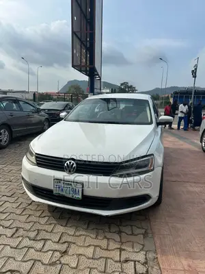 Volkswagen Passat 2012 White