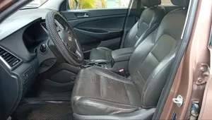 Hyundai Tucson 2013 Gold
