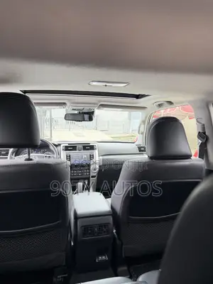 Toyota 4-Runner SR5 4WD 2023 White