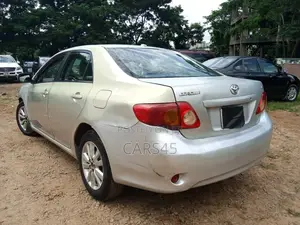Toyota Corolla 2009 Silver