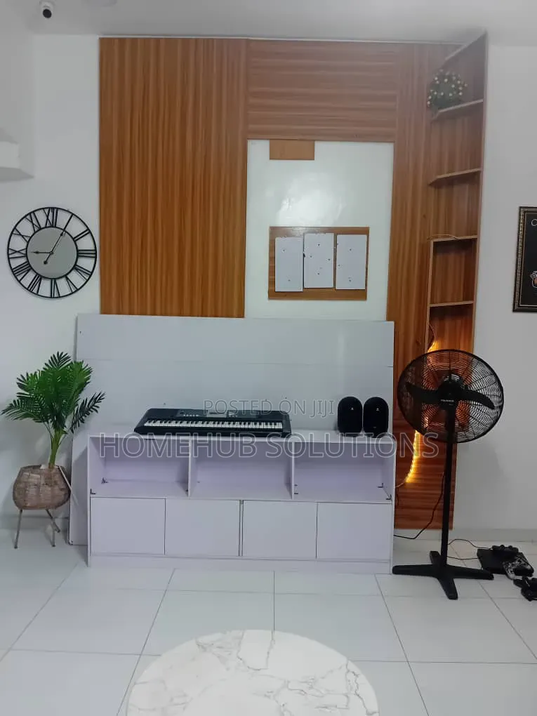 A Big Wall Cladding TV Console