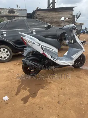 SYM Symnh 2022 White
