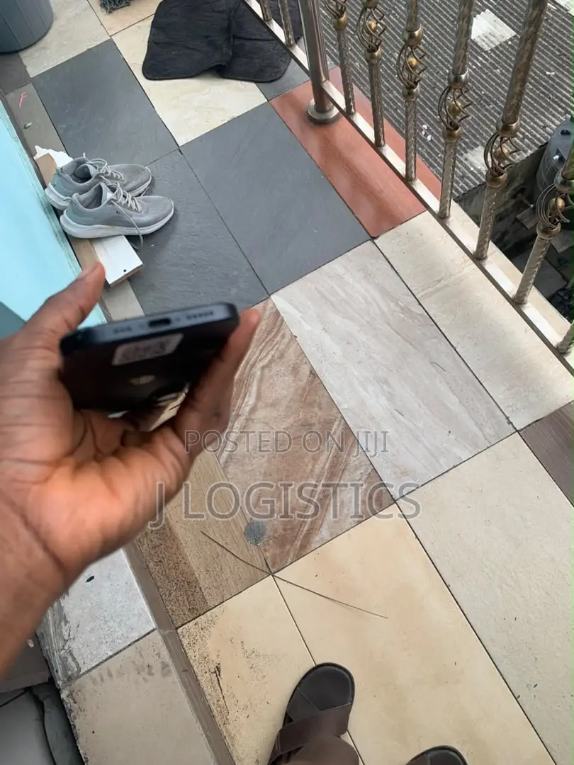 Apple iPhone 16 128 GB Black