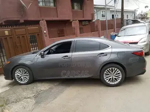 Lexus ES 2016 Gray