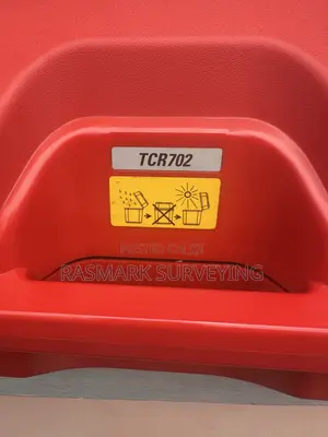 LEICA TCR702 2” With Complete Accessories (Like New)
