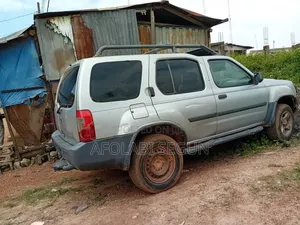 Nissan Xterra 2002 Silver