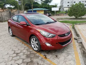 Hyundai Elantra 2012 Red