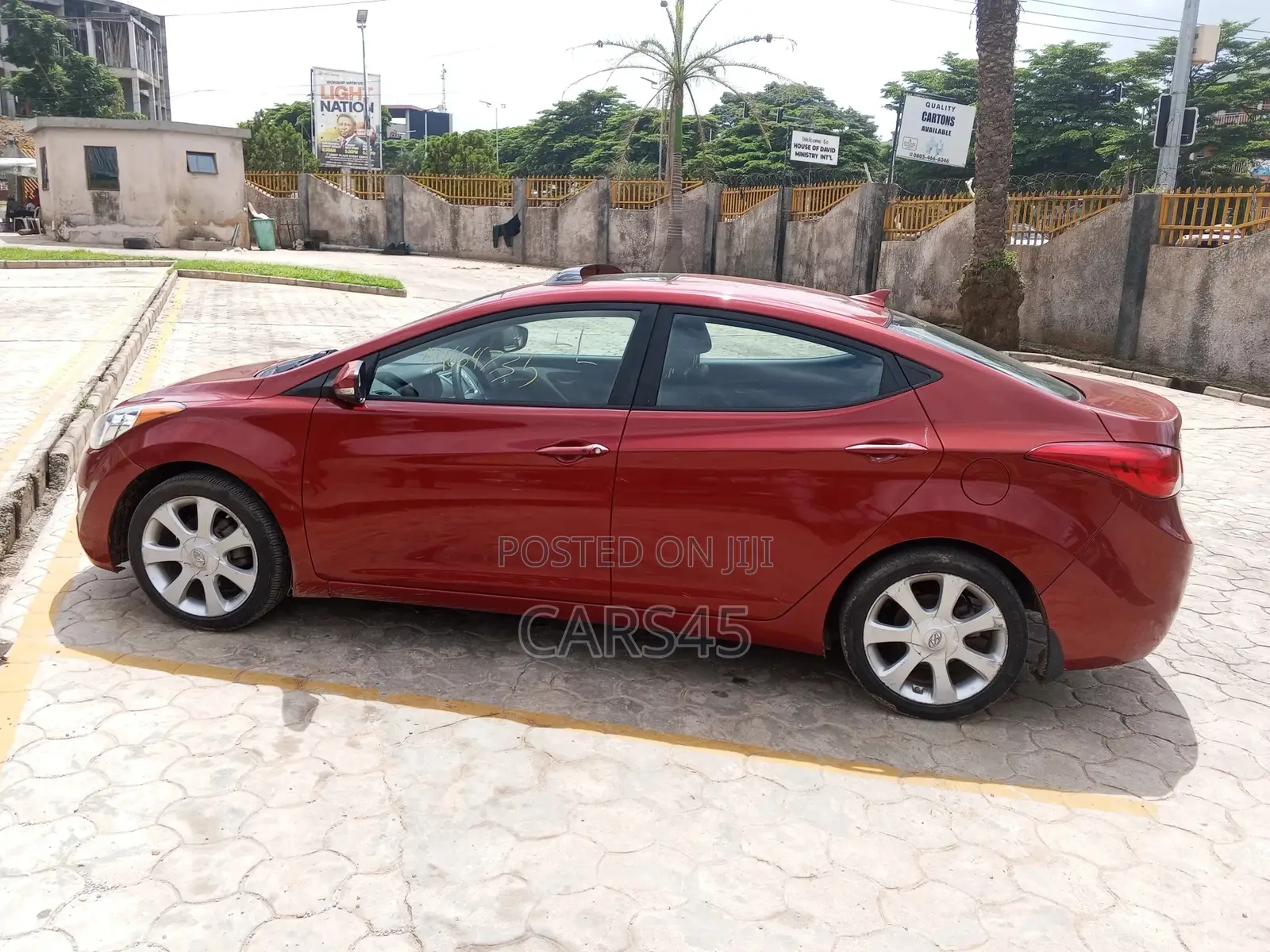 Hyundai Elantra 2012 Red