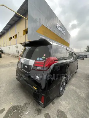 Toyota Alphard 2.5 Hybrid AWD 2016 Black