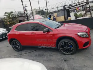 Mercedes-Benz GLA 250 2018 Red