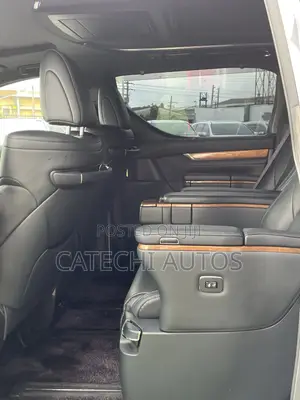 Toyota Alphard 2.5 Hybrid AWD 2016 White