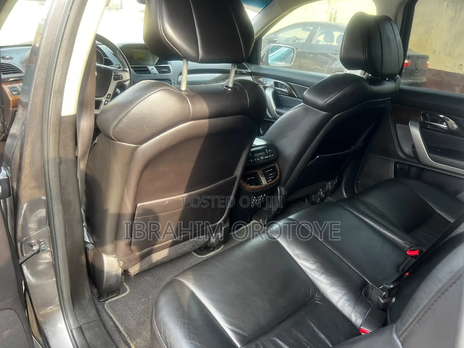 Acura MDX Technology Package SUV AWD (3.7L 6cyl 6A) 2011 Gray