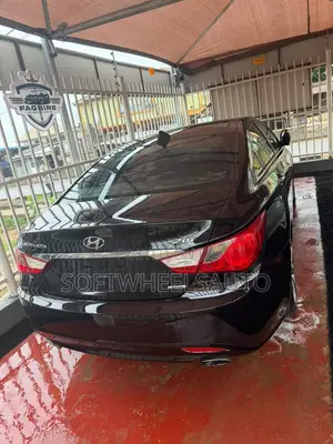 Hyundai Sonata SE 2.0T Sedan FWD (2.0L 4cyl 6A) 2012 Black