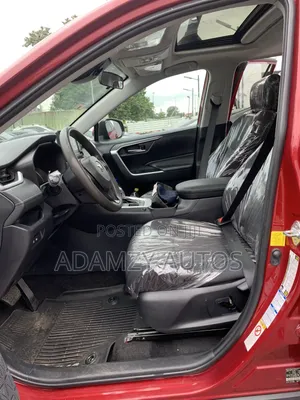 Toyota RAV4 2021 Red