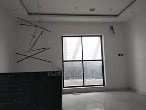 5bdrm Duplex in Lekki Phase 1 for rent