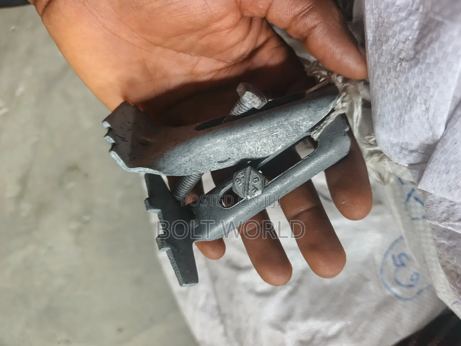 Grating Clip