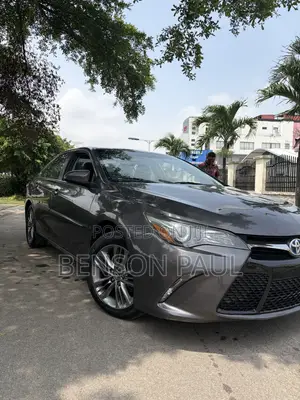 Toyota Camry SE 4dr Sedan (2.5L 4cyl 6A) 2017 Brown