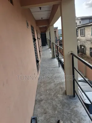 Shop to Let