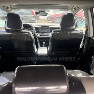 Toyota RAV4 Platinum AWD (2.5L 4cyl 6A) 2017 White