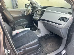 Toyota Sienna 2013 Gray
