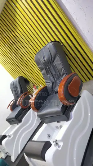 Pedicure Chairs With Electronic Massage Function