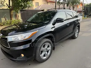 Toyota Highlander Limited Platinum 4dr SUV AWD (3.5L 6cyl 6A) 2015