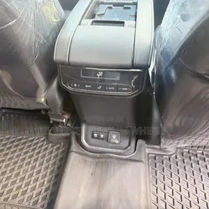 Toyota Highlander Limited 2021 Black