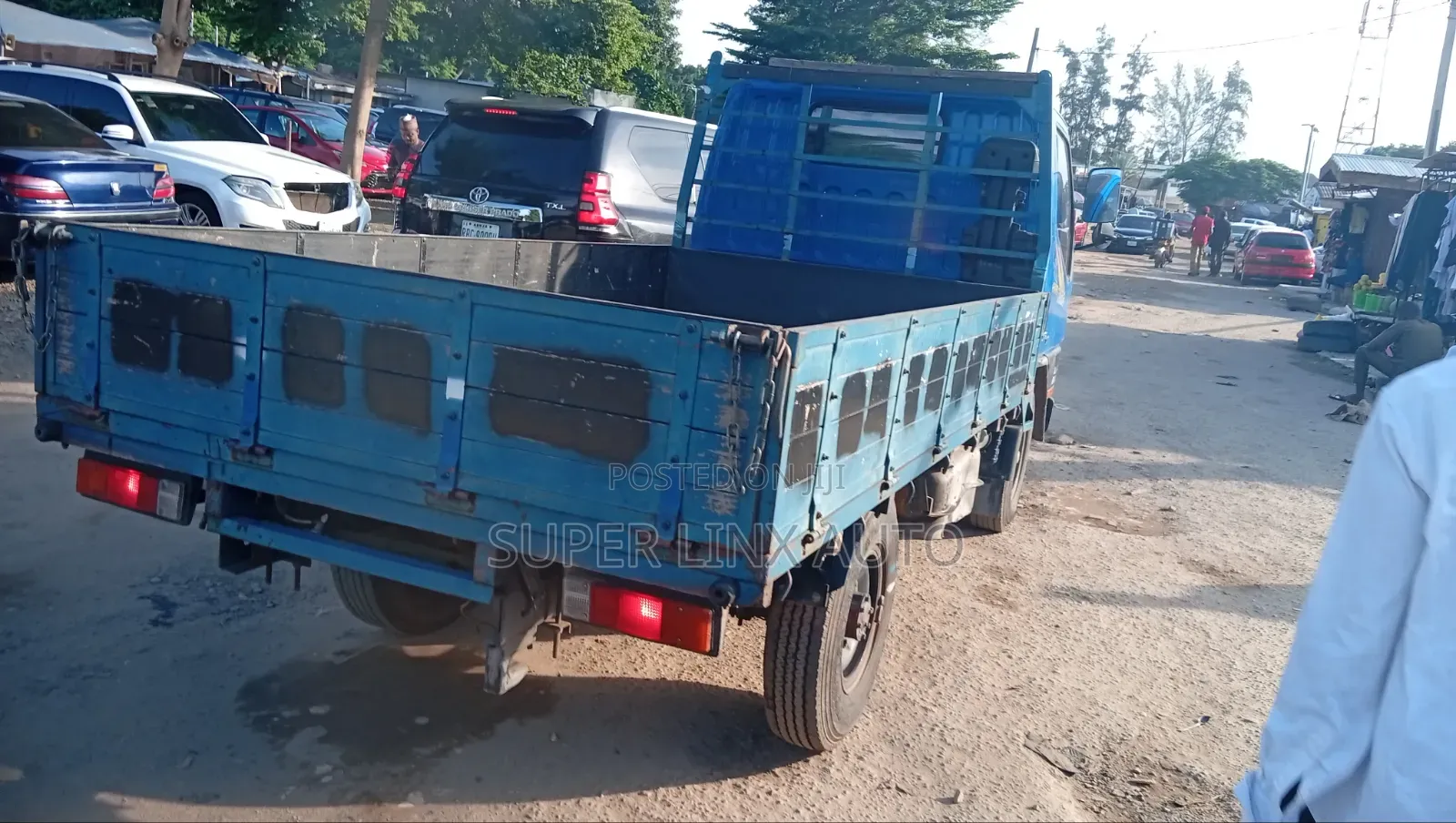 Mitsubishi Canter 2004 Blue